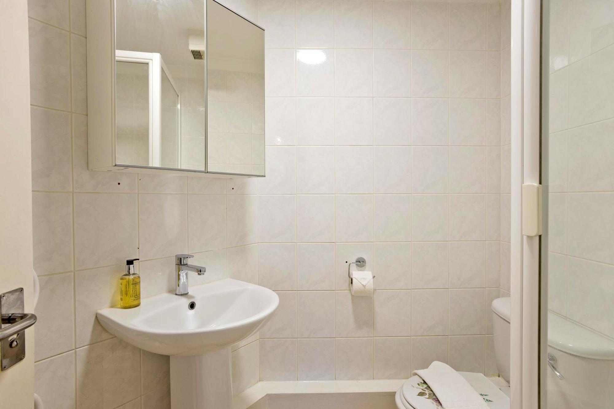 Imperial Meridian Place Apartment London Exterior photo
