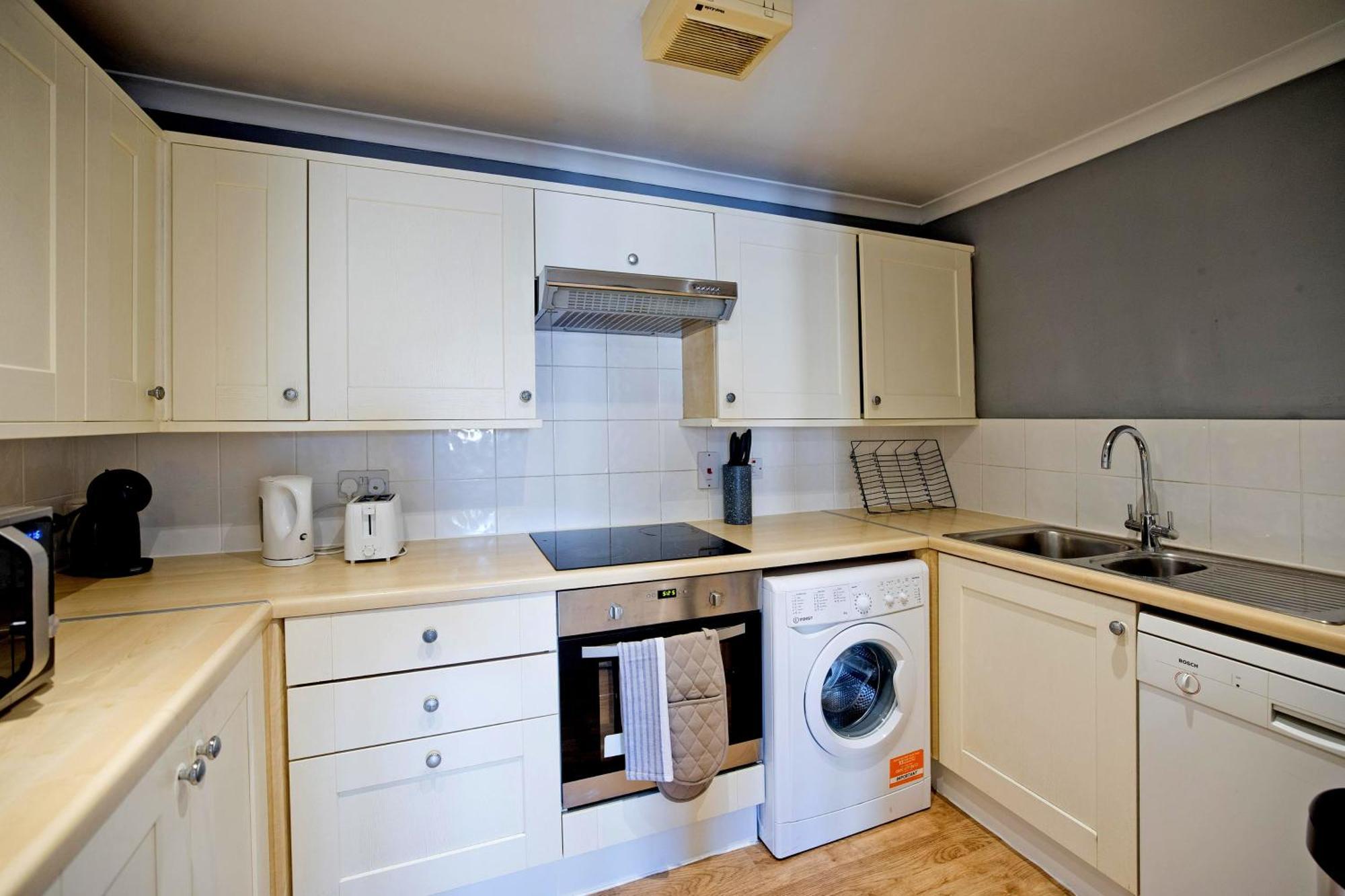 Imperial Meridian Place Apartment London Exterior photo