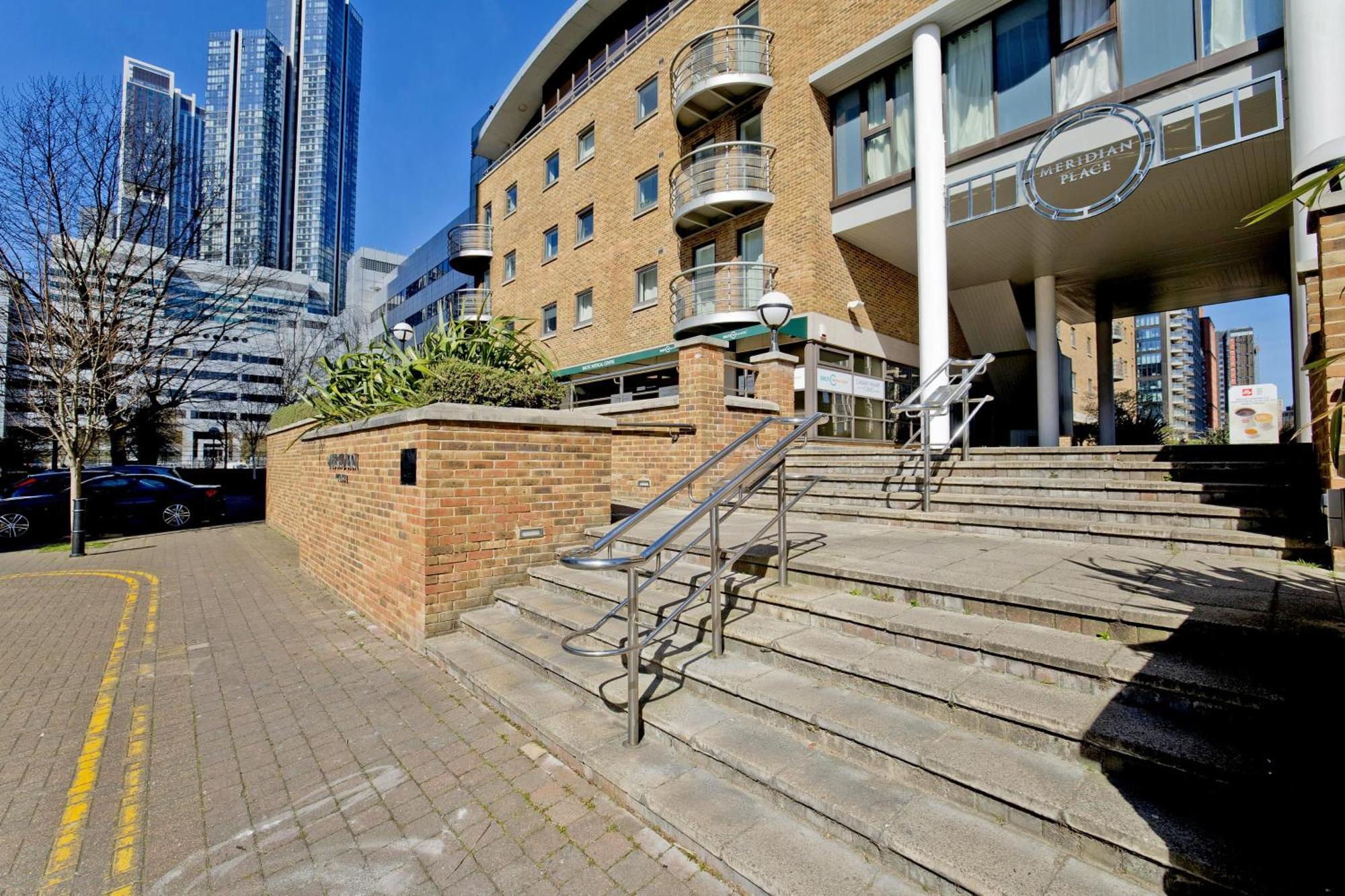 Imperial Meridian Place Apartment London Exterior photo